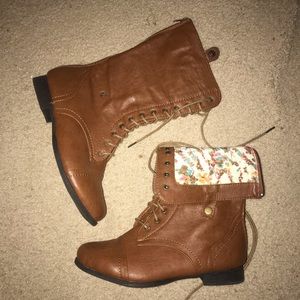 Tan two-way boots